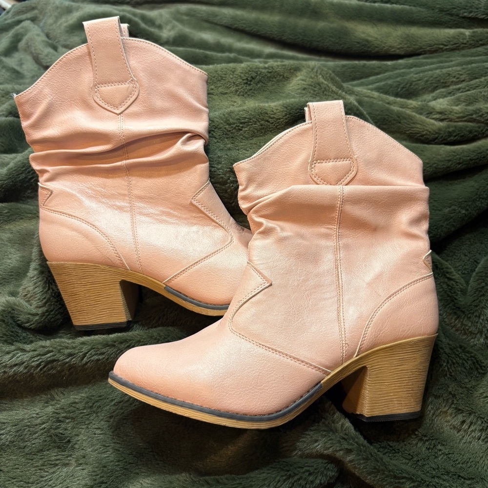 Charles Albert Light Pink Ankle Booties